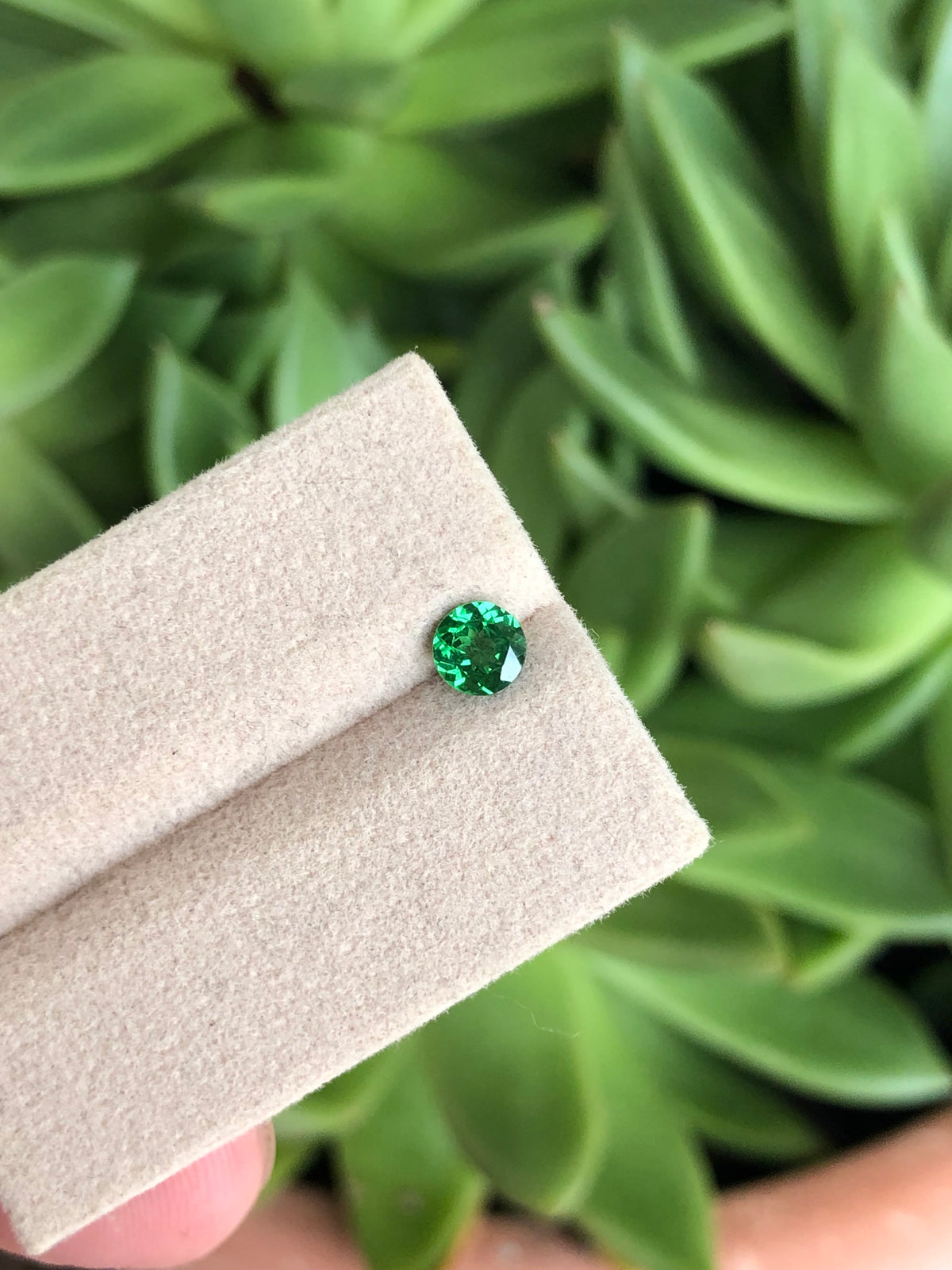 Tsavorite 0.57 Ct