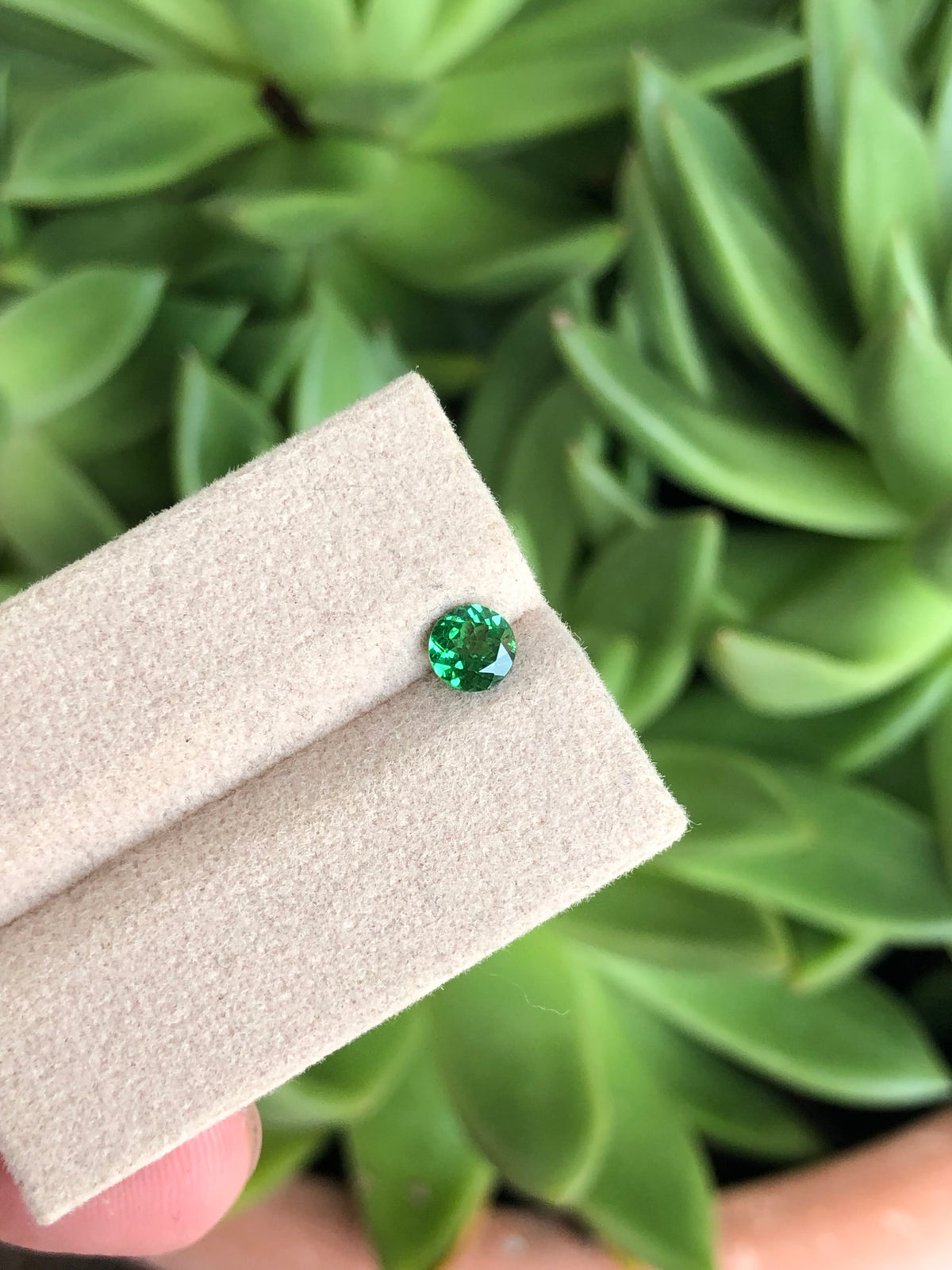 Tsavorite 0.57 Ct