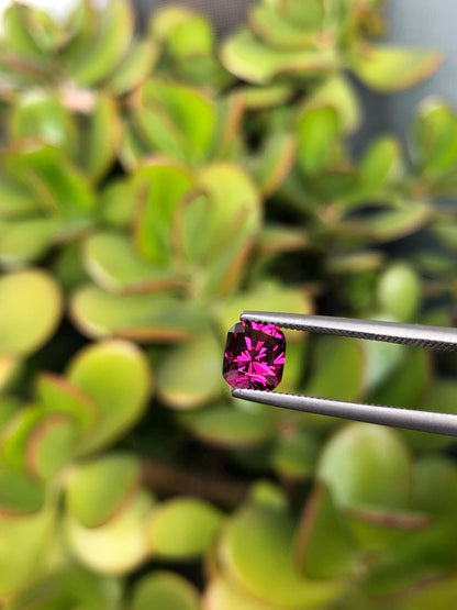 Natural Pink Malaya Garnet 1.24 ct, Tanzania