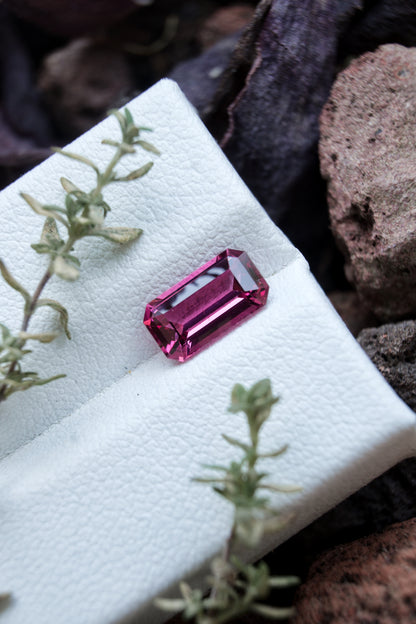 Natural Pink Mahenge Spinel 1.58 ct, Tanzania