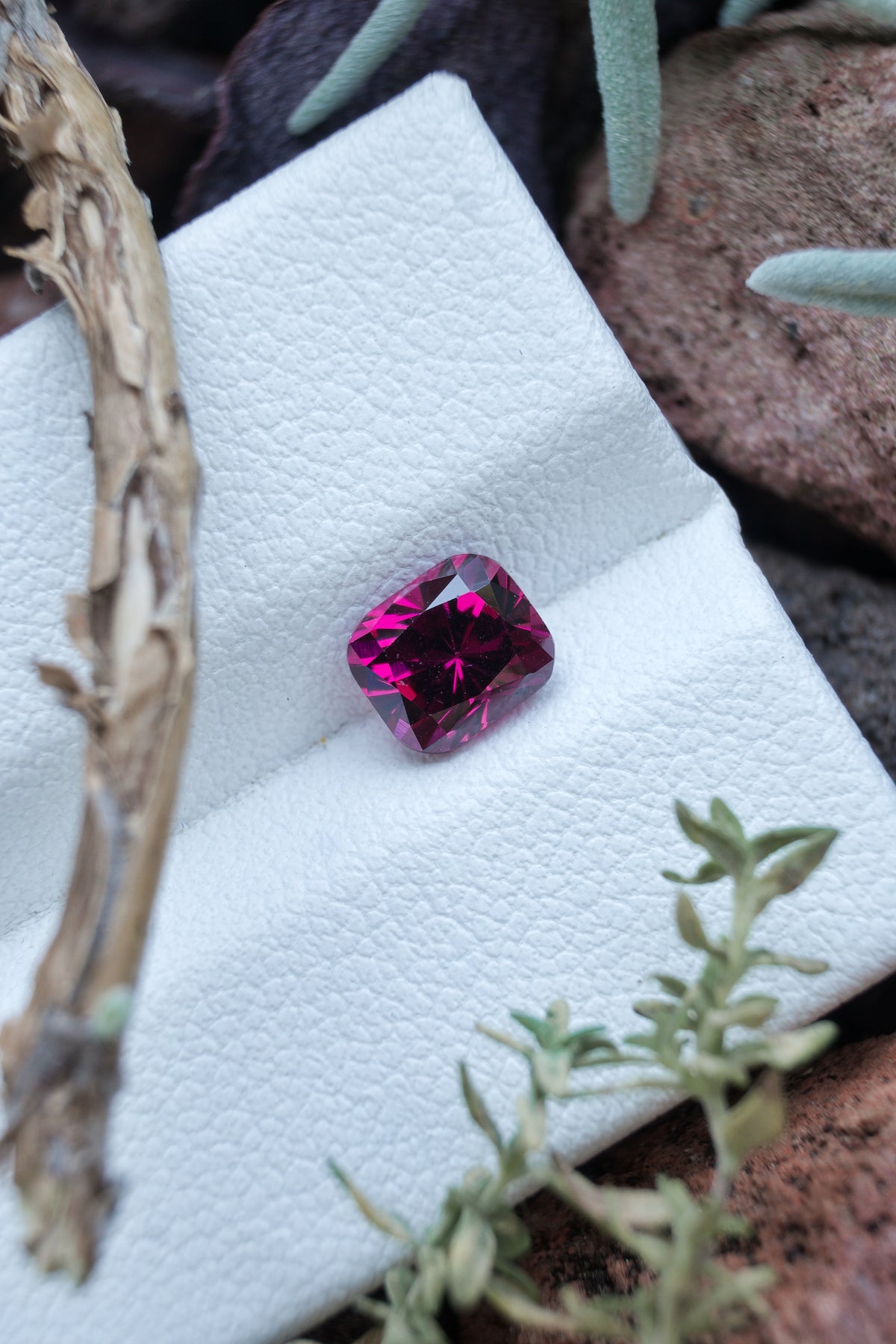Natural Pink Malaya Garnet 1.24 ct, Tanzania