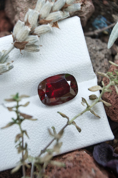 Natural Red Zircon 3.98 ct, Tanzania