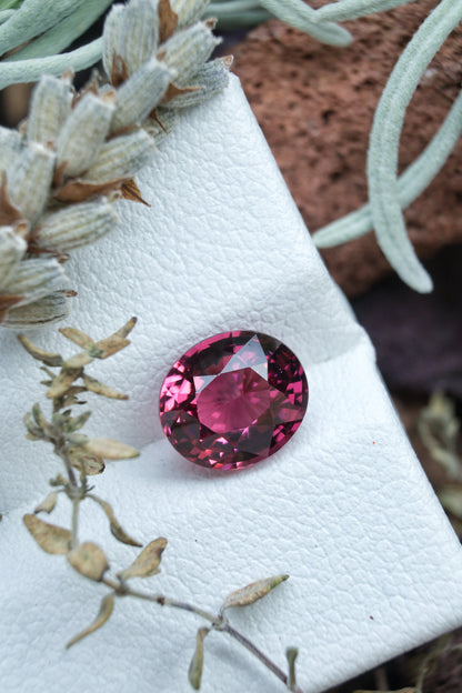 Natural Pink Malaya Garnet 2.36 ct, Tanzania