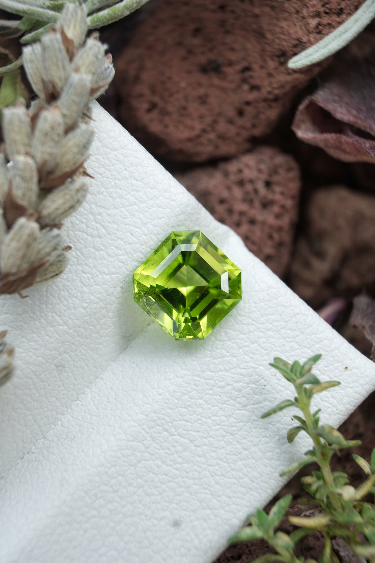 Natural Peridot 2.34 ct | Green, Pakistan