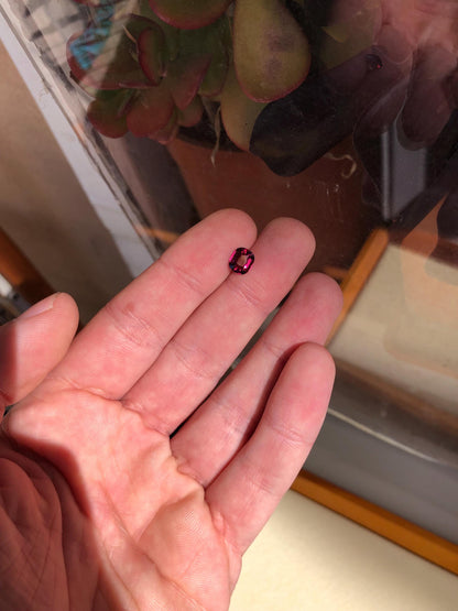 Natural Red Garnet 1.50 ct, Tanzania