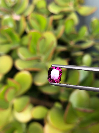Natural Pink Malaya Garnet 1.24 ct, Tanzania